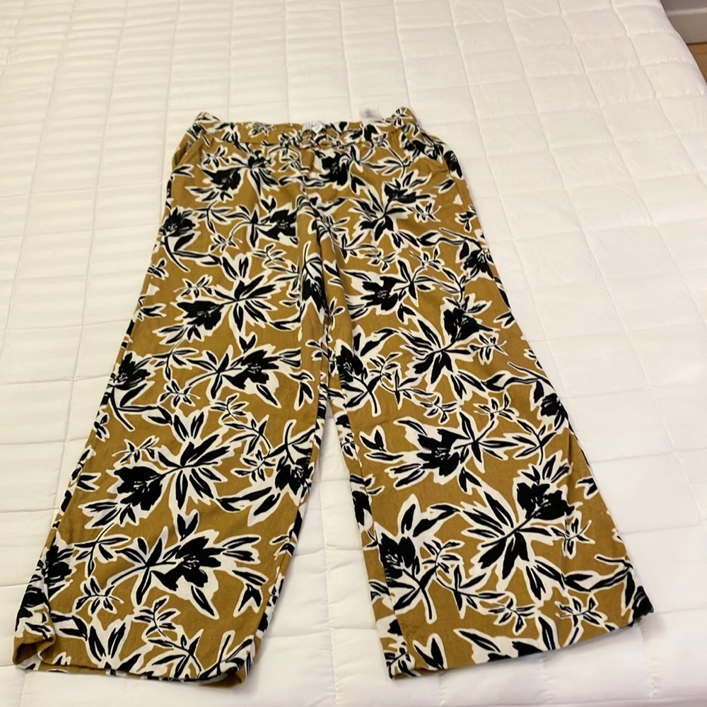 Floral Print Women's Pants - Black and Gold - d & co.